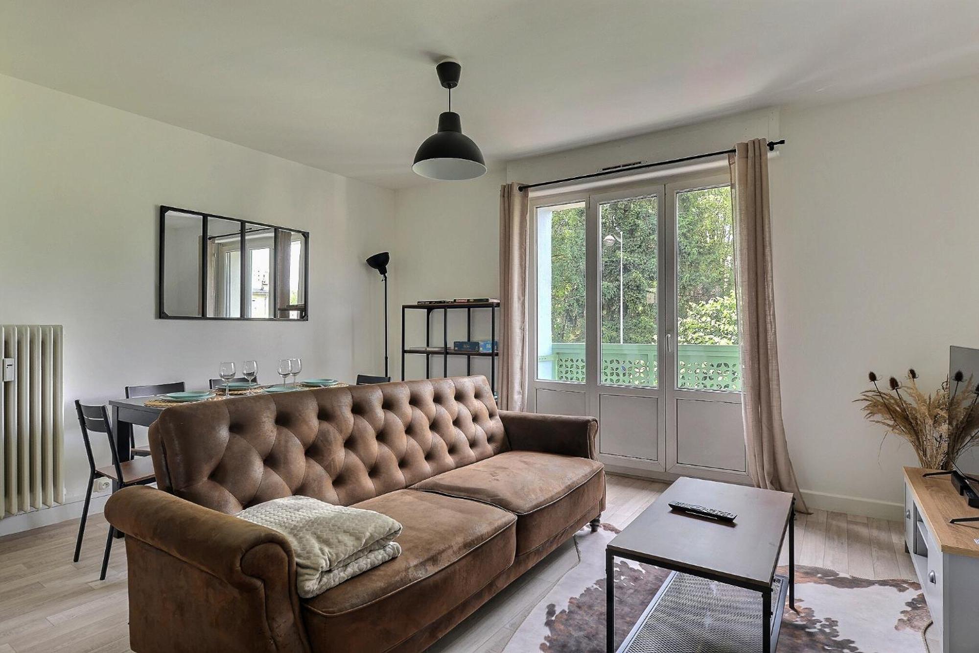 Appartement Le Dugois Centre-ville A 2 Pas De La Gare - T3 - 4 Couchages